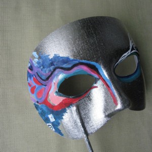 mask3.jpg(35115 byte)